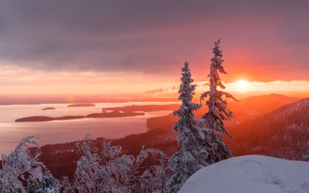 Seasonal Travel: Chasing Sunsets, Snow, and Spectacular Views